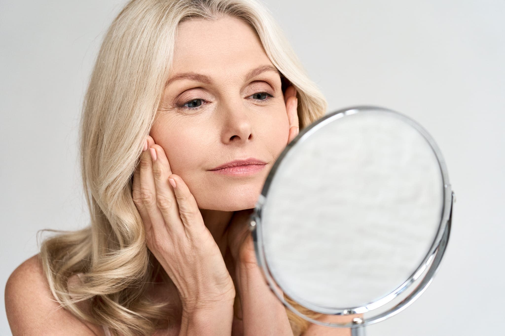 Anti-aging zevnitř: Výživa, spánek, hormonální rovnováha a stárnutí