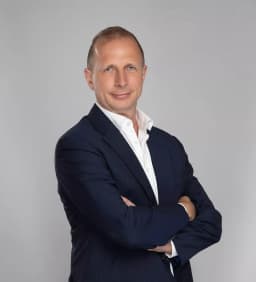 MUDr. Peter Mertan