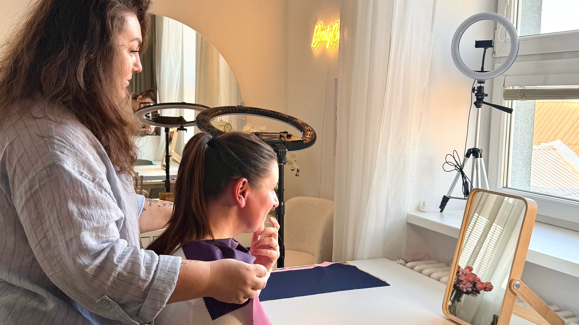 Barevná typologie jako estetický nástroj: Jemná cesta k vizuálnímu omlazení v salonu TH ESTETIKA